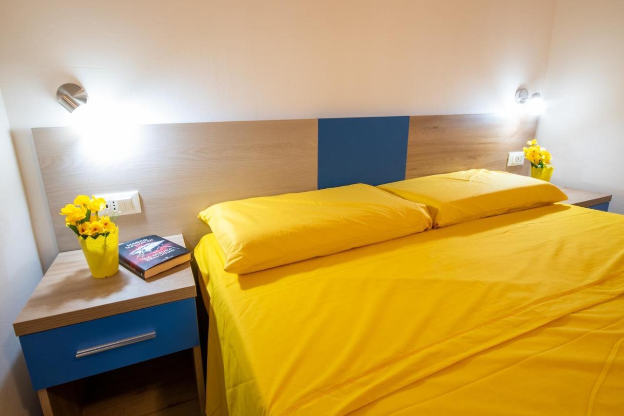 Hotel Bed & Blu à La Caletta Extérieur photo