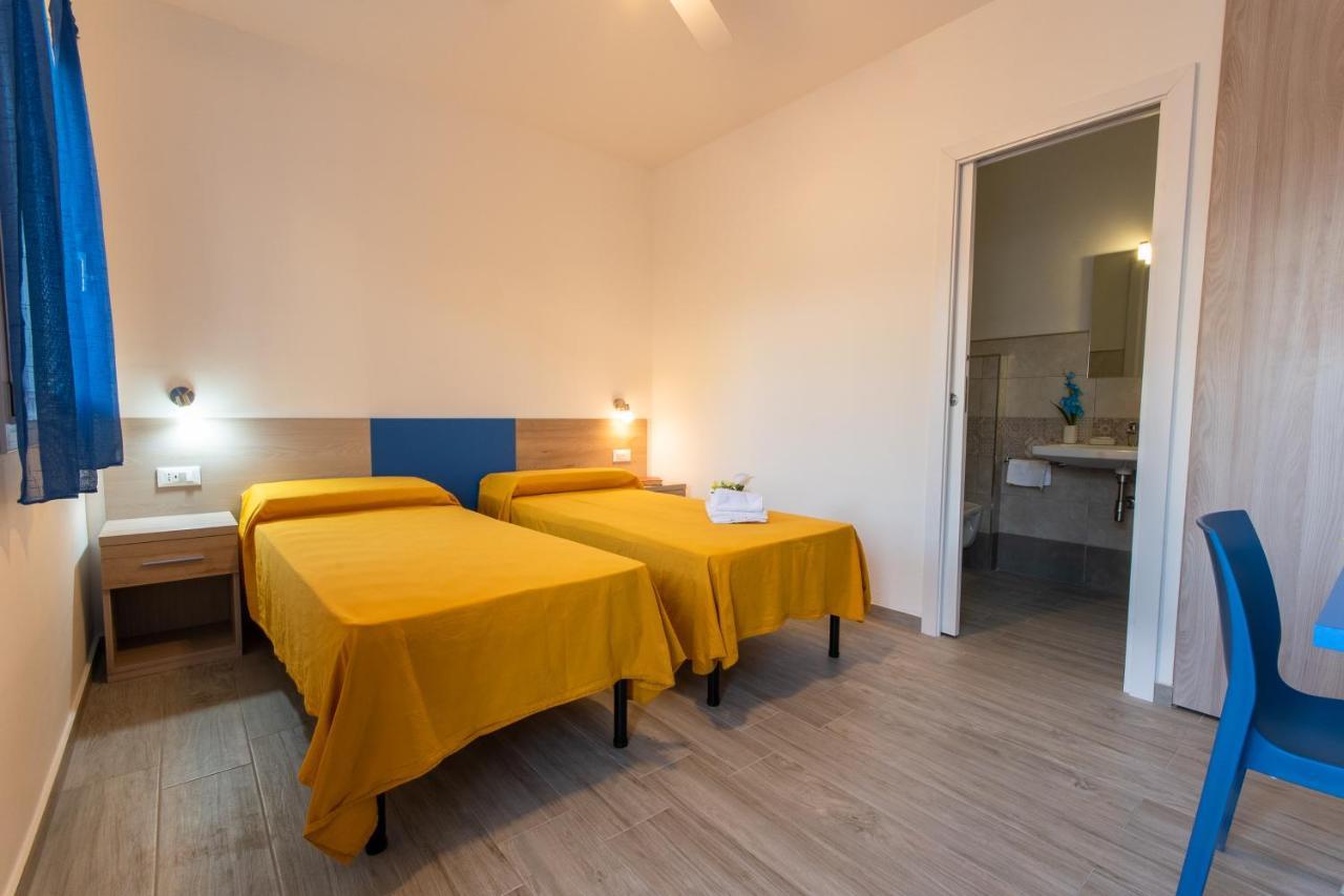 Hotel Bed & Blu à La Caletta Extérieur photo